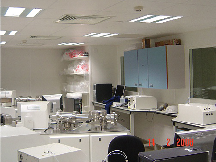 Earth Sciences - Metal Free Laboratory